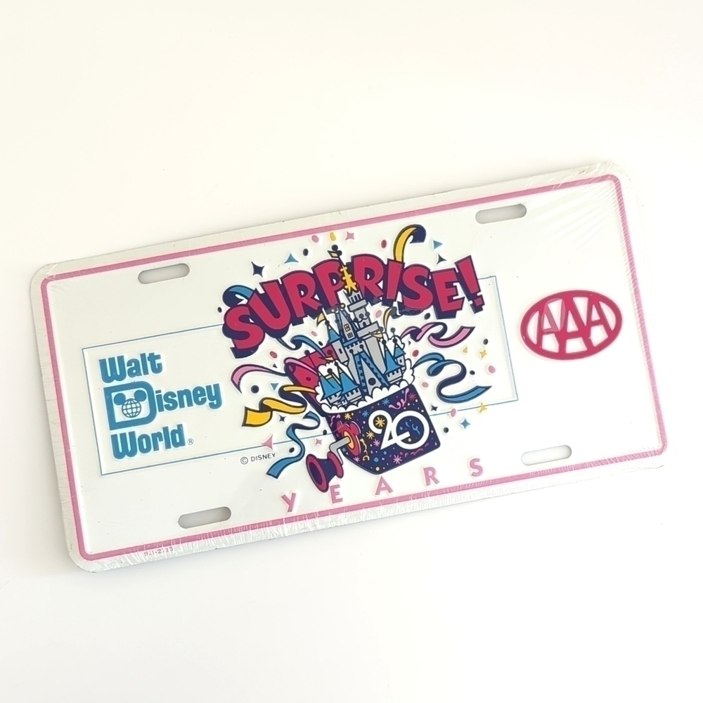 Walt Disney World '91 Vintage 20 Years Anniversary Surprise License Plate White